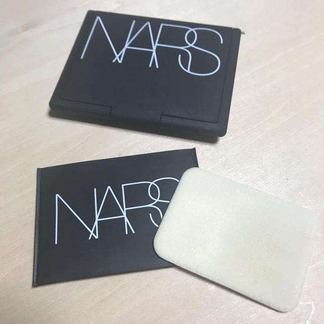 NARS(ナーズ)のNARS ライトリフレクティングセッティングパウダー コスメ/美容のベースメイク/化粧品(フェイスパウダー)の商品写真