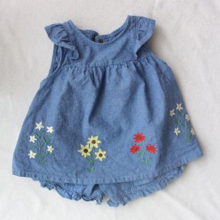 ベベ(BeBe)のebaby/ デニム刺繍セットアップ(シャツ/カットソー)