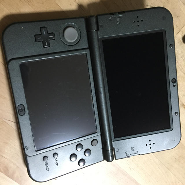ニンテンドー3DS(ニンテンドー3DS)のNew Nintendo 3DS LL エンタメ/ホビーのゲームソフト/ゲーム機本体(携帯用ゲーム機本体)の商品写真