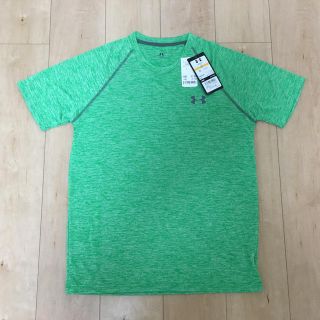 アンダーアーマー(UNDER ARMOUR)のアンダーアーマー 半袖Ｔシャツ 緑 ランニング  新品タグ付き 値下げ(ウェア)