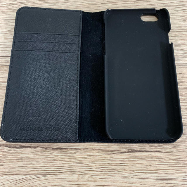 Michael Kors(マイケルコース)のiPhone6S 手帳型 ブラック スマホ/家電/カメラのスマホアクセサリー(iPhoneケース)の商品写真