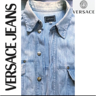 ジャンニヴェルサーチ(Gianni Versace)のVERSACE ヴェルサーチ⭐️ビンテージ★レア⭐️デニムシャツ⭐️(シャツ)