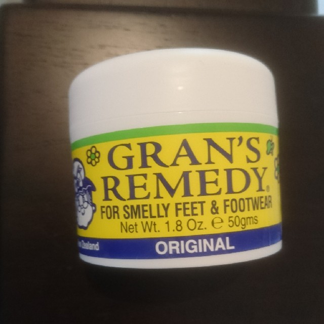 Gran's Remedy(グランズレメディ)の新品　グランズレメディ　レギュラー 50g コスメ/美容のボディケア(フットケア)の商品写真