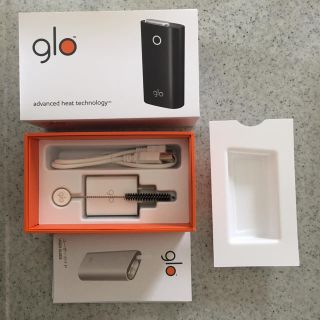 グロー(glo)の【gloアクセサリ】充電器、クリーニングブラシ(タバコグッズ)