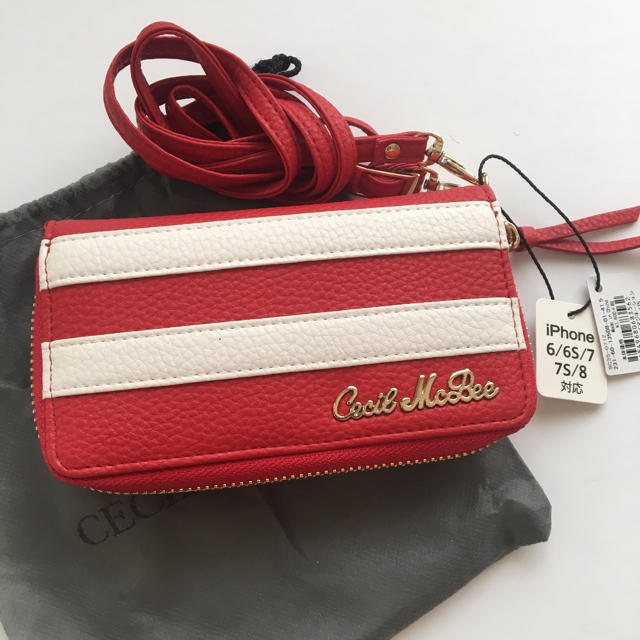 CECIL McBEE(セシルマクビー)の新品 セシルマクビー ショルダー付き iPhoneケース レッド スマホ/家電/カメラのスマホアクセサリー(iPhoneケース)の商品写真