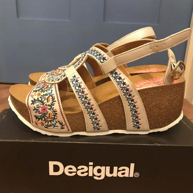 DESIGUAL(デシグアル)のデシグアル 厚底サンダル レディースの靴/シューズ(サンダル)の商品写真