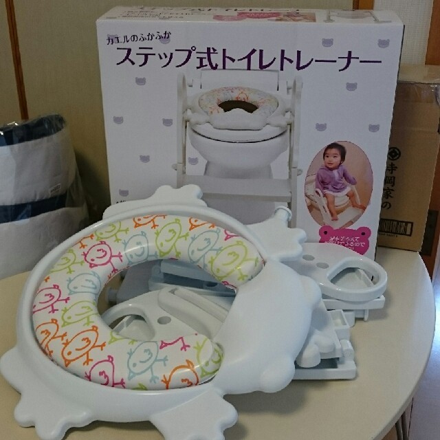 子供の補助便座 キッズ/ベビー/マタニティのおむつ/トイレ用品(補助便座)の商品写真