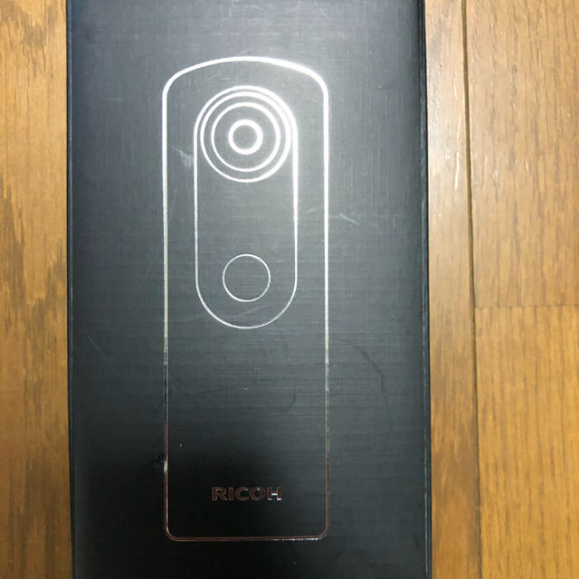 RICOH(リコー)の360度カメラ RICOH THETA S+ハードケース【美品】 スマホ/家電/カメラのカメラ(その他)の商品写真