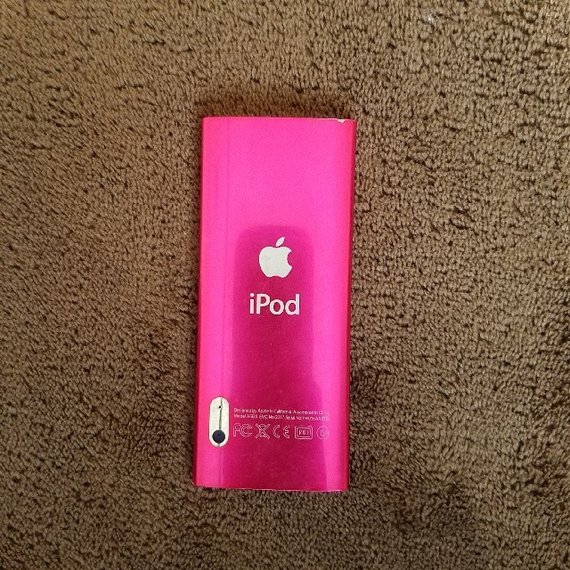 Apple(アップル)のiPod　ピンク スマホ/家電/カメラのオーディオ機器(ポータブルプレーヤー)の商品写真