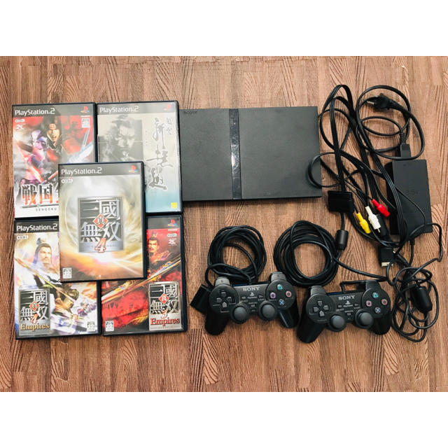 PlayStation2(プレイステーション2)のPS2 SCPH-70000 + ソフト5本セット 薄型 エンタメ/ホビーのゲームソフト/ゲーム機本体(家庭用ゲーム機本体)の商品写真