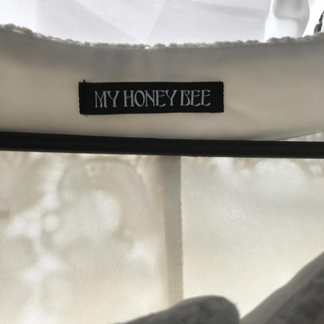 HONEY BEE(ハニービー)のマイハニービーMYHONEYBEE白ホワイト花柄レースショートパンツポケット裏地 レディースのパンツ(ショートパンツ)の商品写真