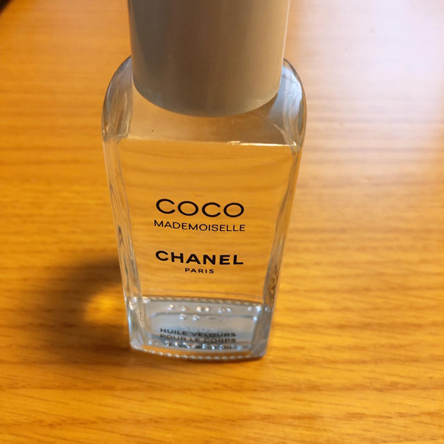 CHANEL(シャネル)のCHANEL ココマドモアゼル ヴェルヴェット ボディオイル コスメ/美容のボディケア(ボディオイル)の商品写真