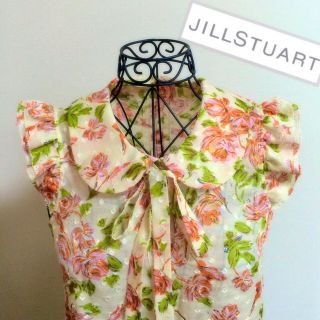 ジルスチュアート(JILLSTUART)のジルスチュアート♡花柄ノースリーブ(シャツ/ブラウス(半袖/袖なし))