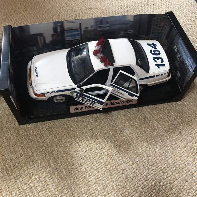 NYPD パトカー 1/18 ミニカー Police