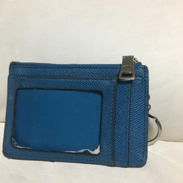 COACH(コーチ)のCOACH Blueパスケース！。 レディースのファッション小物(名刺入れ/定期入れ)の商品写真