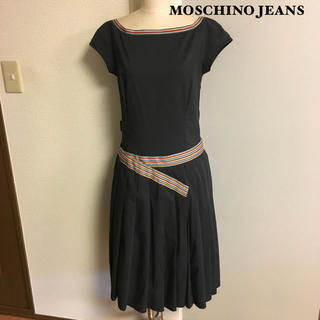 モスキーノ(MOSCHINO)の【MOSCHINO JEANS】モスキーノ レインボー ブラック ワンピース(ひざ丈ワンピース)