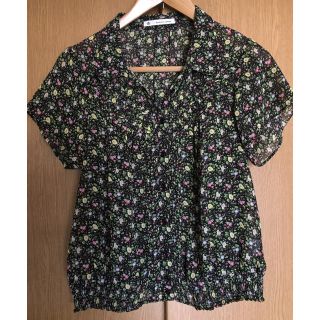 マジェスティックレゴン(MAJESTIC LEGON)の小花柄シャツ(シャツ/ブラウス(半袖/袖なし))