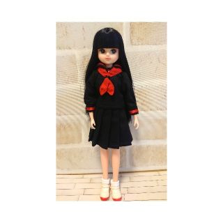セーラー服　リカちゃん(人形)