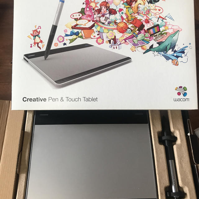 Wacom ペンタブ Intuosコミック Sサイズ