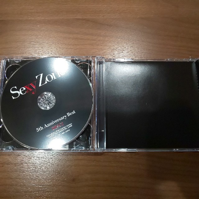 Sexy Zone(セクシー ゾーン)のSexy Zone 5th Anniversary Best通常盤 エンタメ/ホビーのCD(ポップス/ロック(邦楽))の商品写真