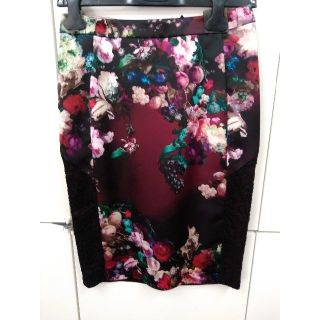 ジャストカヴァリ(Just Cavalli)のとわ☆様専用■JustCavalliジャストカヴァリ■膝丈花柄スカート42(ひざ丈スカート)