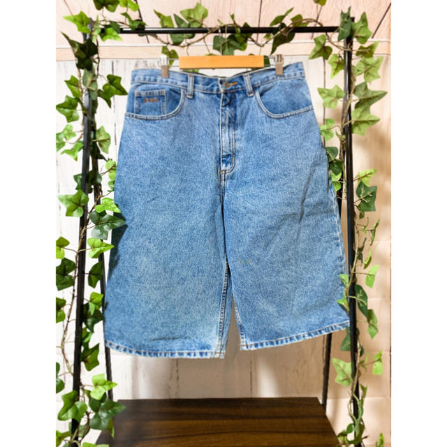 GUESS(ゲス)のGUESS/90s/中古/デニム/ショート/USA メンズのパンツ(ショートパンツ)の商品写真