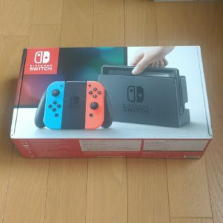 ニンテンドウ(任天堂)の任天堂switch ネオンカラー USED(家庭用ゲーム機本体)