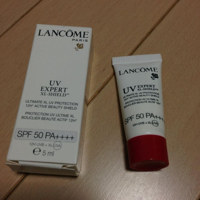LANCOME(ランコム)のUVエクスペール コスメ/美容のスキンケア/基礎化粧品(乳液/ミルク)の商品写真