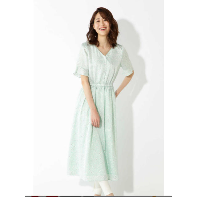 NATURAL BEAUTY BASIC(ナチュラルビューティーベーシック)の【新品】NATURAL BEAUTY BASIC ワンピース レディースのワンピース(ひざ丈ワンピース)の商品写真