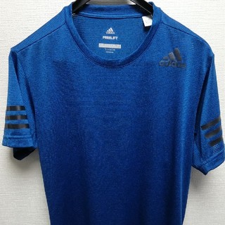 アディダス(adidas)のKW様専用。。。アディダス　2枚トレーニング Tシャツ　レッド　ブルー(トレーニング用品)