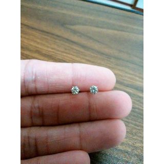 ジュエリーツツミ(JEWELRY TSUTSUMI)の天然ダイヤモンドピアス　0.3ct 品質証明書あり(ピアス)