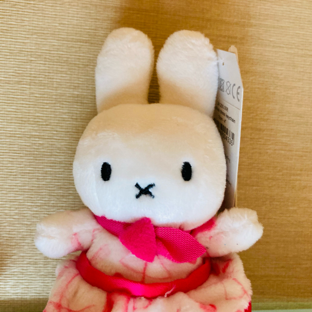 ミッフィー【ぬいぐるみ】限定ピンクドレス中M24cmオランダ限定miffy