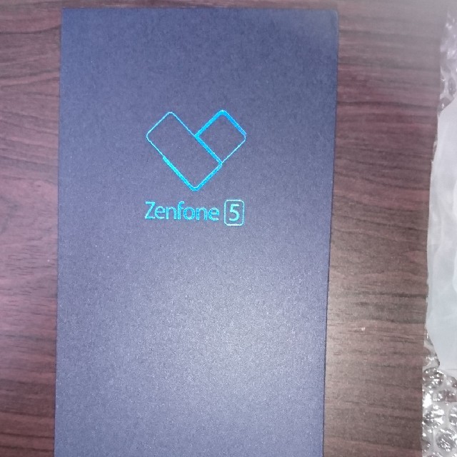 Zenfone5 ZE620KL シャイニーブラック 未開封 SIMフリーのサムネイル