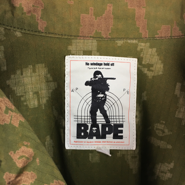 A BATHING APE(アベイシングエイプ)のA BATHING APE 90s ジャケット デジカモ柄 メンズのジャケット/アウター(ミリタリージャケット)の商品写真