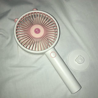 ミニ手持ち扇風機三段階 韓国 ピンク×白(扇風機)
