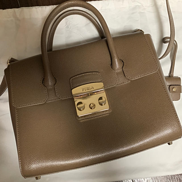 約30ｃｍショルダー長さFURLA フルラ メトロポリス 2way ショルダーハンドバッグ グレージュ