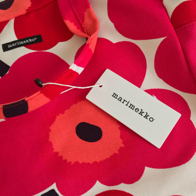 marimekko(マリメッコ)の新品未使用 marimekko ウニッコ柄PCバッグ レディースのバッグ(トートバッグ)の商品写真