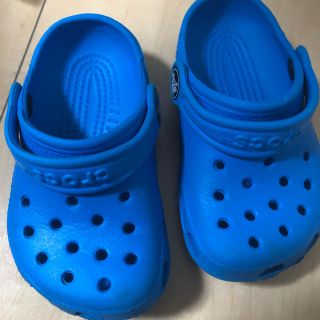 クロックス(crocs)のクロックス 14センチ 青 中古(サンダル)