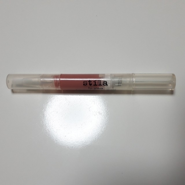 stila(スティラ)の【新品】stila　スティラ　リップ　グロス　lip glaze コスメ/美容のベースメイク/化粧品(リップグロス)の商品写真