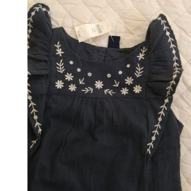 GAP(ギャップ)の110cm ノースリーブワンピース キッズ/ベビー/マタニティのキッズ服女の子用(90cm~)(ワンピース)の商品写真