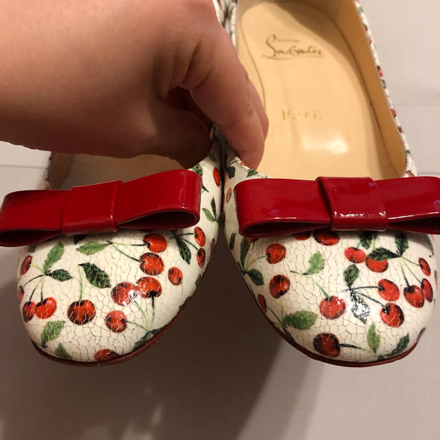 Christian Louboutin(クリスチャンルブタン)のルブタン サクランボ パンプス レディースの靴/シューズ(ハイヒール/パンプス)の商品写真