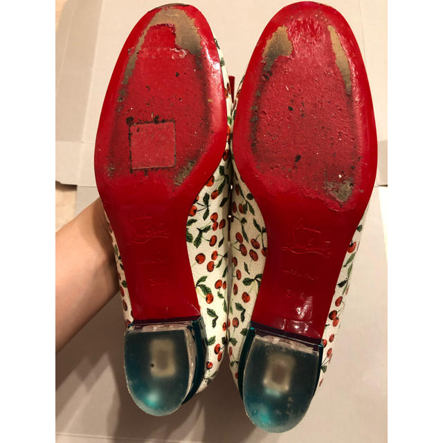 Christian Louboutin(クリスチャンルブタン)のルブタン サクランボ パンプス レディースの靴/シューズ(ハイヒール/パンプス)の商品写真