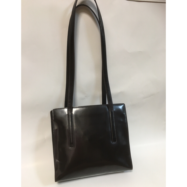 PRADA - 【お値下げしました】PRADA 牛皮エナメル ショルダーバッグ