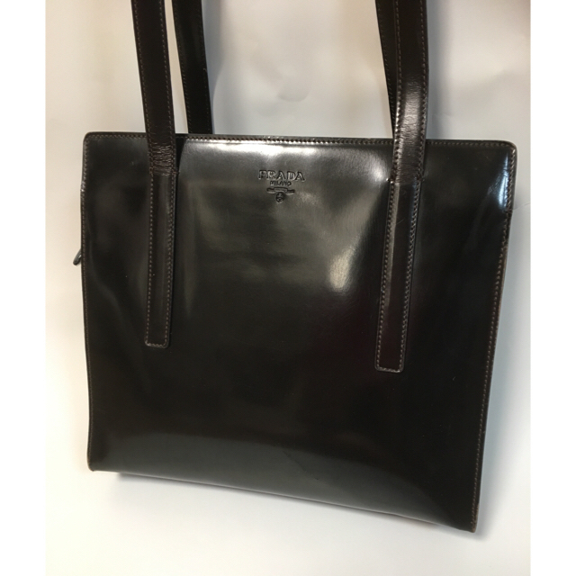 【お値下げしました】PRADA 牛皮エナメル ショルダーバッグ ダークブラウン | フリマアプリ ラクマ