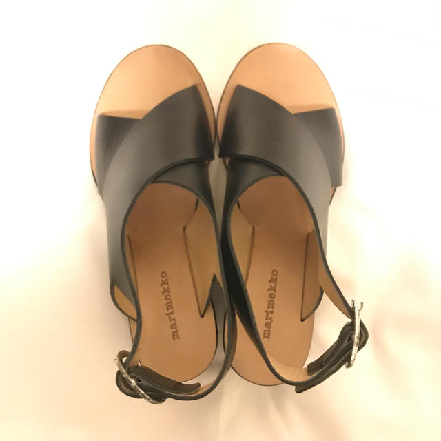 marimekko(マリメッコ)の【新品未使用】マリメッコ レザーサンダル 黒 36 レディースの靴/シューズ(サンダル)の商品写真