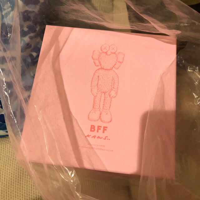 Kaws BFF PINK  plushy 限定3000体