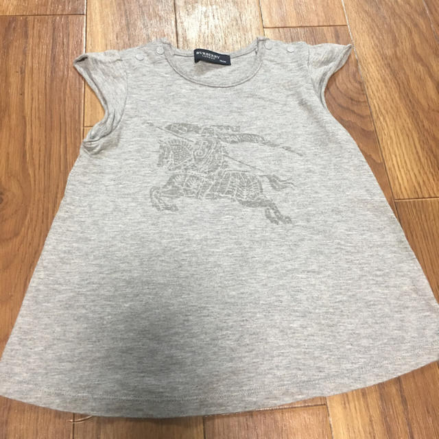 BURBERRY(バーバリー)のバーバリー トップス 90㎝ キッズ/ベビー/マタニティのキッズ服女の子用(90cm~)(Tシャツ/カットソー)の商品写真