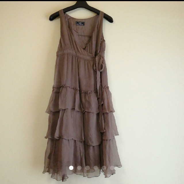 GRACE CONTINENTAL(グレースコンチネンタル)のgrace continental シルク ドレス ワンピース レディースのフォーマル/ドレス(ミディアムドレス)の商品写真