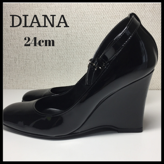 ダイアナ(DIANA)の【美品】ダイアナ　DAIANA サンダル パンプス　サイズ24cm　黒　ストラッ(サンダル)