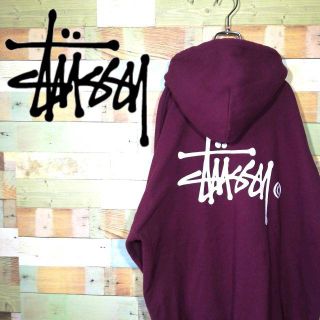 ステューシー(STUSSY)のステューシー☆ワインレッドカラービッグロゴプリント スウェットパーカー(パーカー)